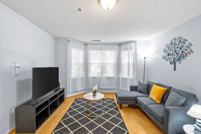 Primary Photo - 525 Olmsted Park Pl