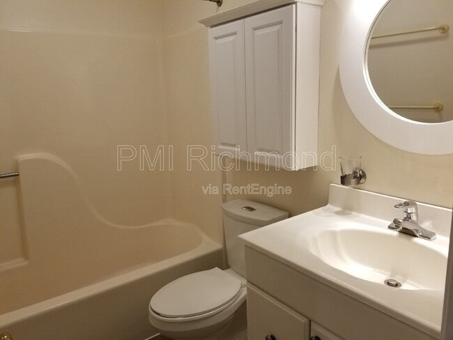 Building Photo - 2504 Carriage Creek Ct