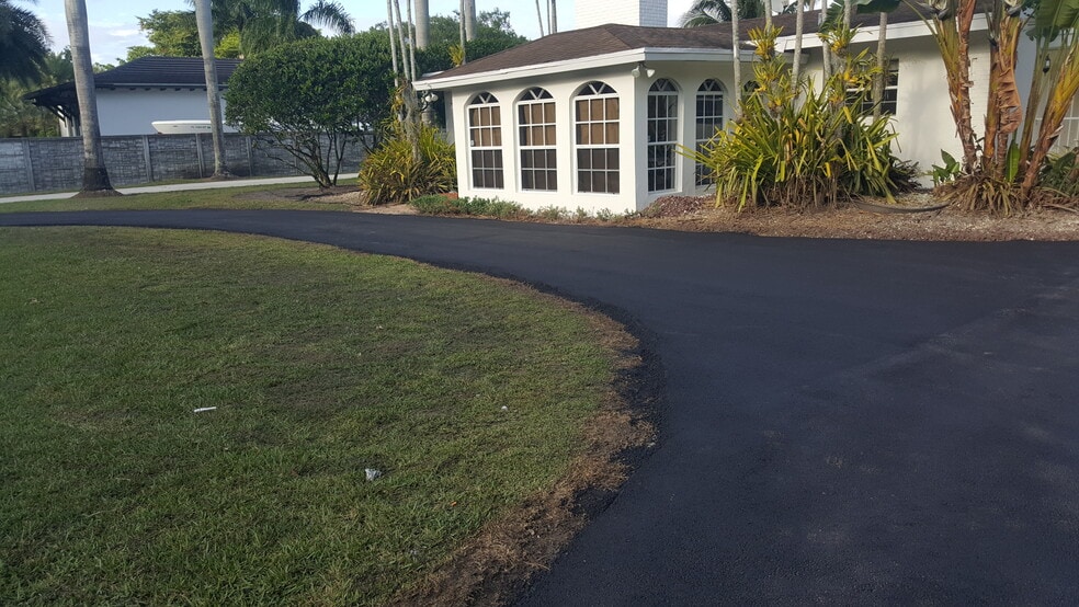 Building Photo - 11455 SW 82nd Ave