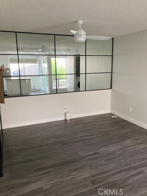 Building Photo - 7030 Seawind Dr