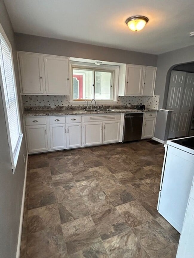 Building Photo - So Much Space - Inside and Out! 3 Bedroom,...