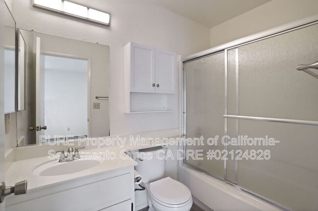 Building Photo - 3203 Sher Ct