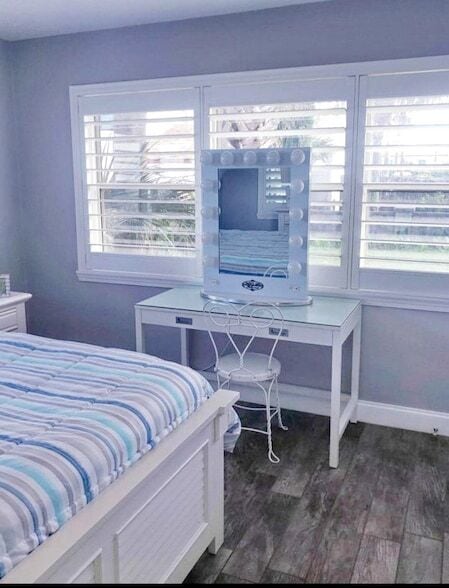 Building Photo - 7 E Street Unit A