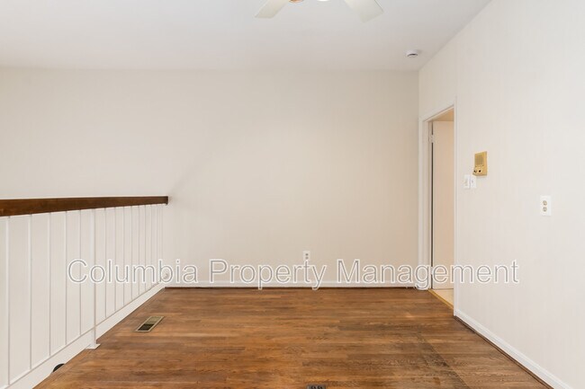 Building Photo - 127 11th St NE