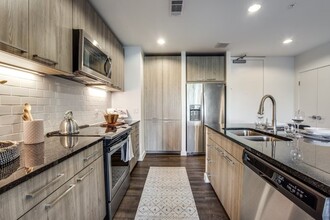 Building Photo - Now Leasing: 1 Month Free on Select Homes