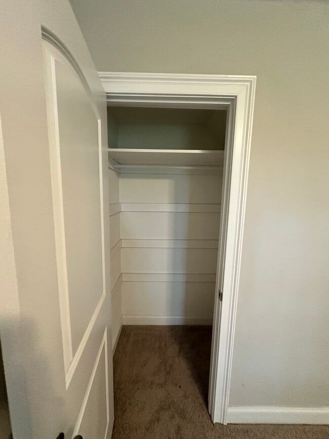 Building Photo - 1437 Norcova Ave