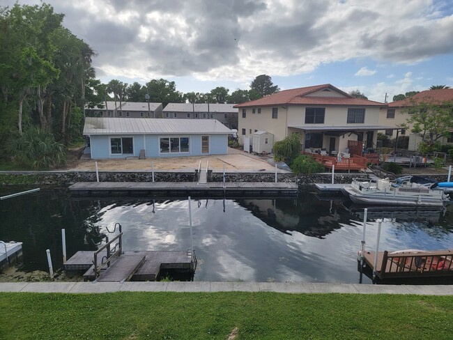 Building Photo - 2/2 All-Inclusive Waterfront Condo w/ Dock!!!