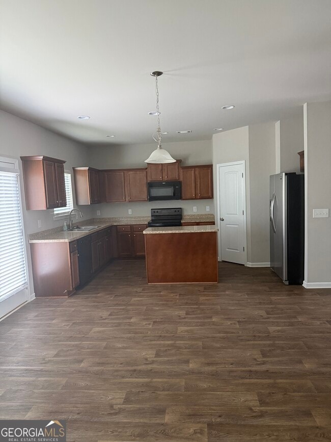 Building Photo - 131 Finley Dr