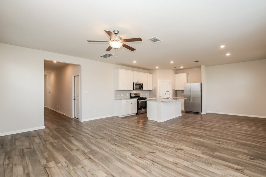 Building Photo - 137 Outlaw Dr