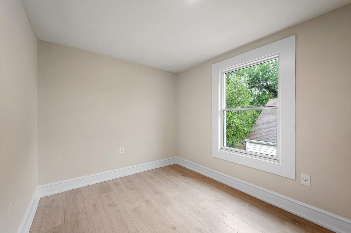 Building Photo - 553 Highland Ave