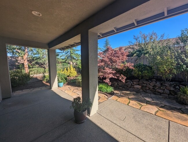 Building Photo - 205 Farallon Ct