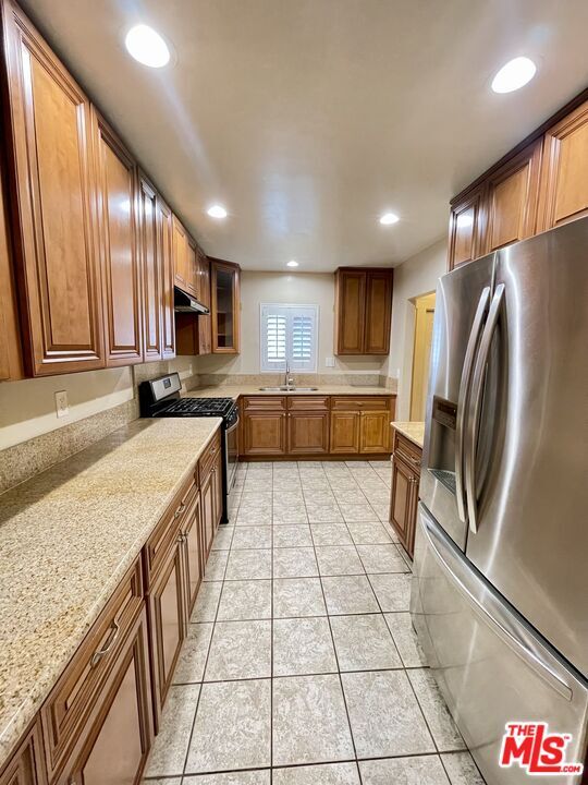 Building Photo - 5028 4th Ave