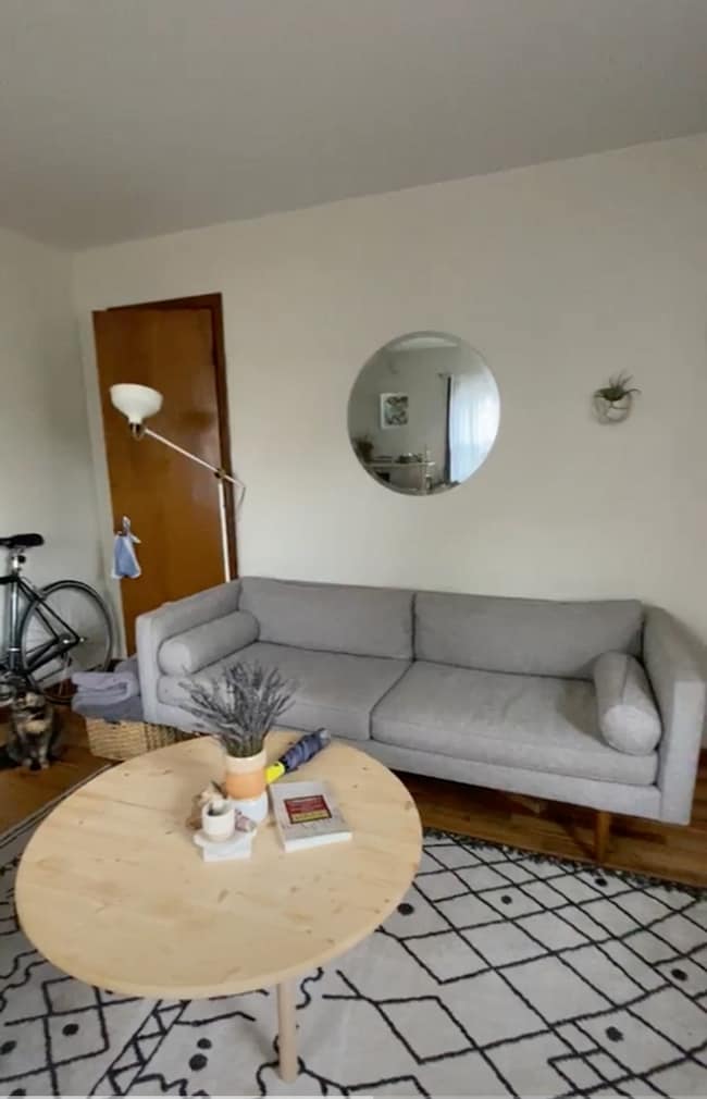 Interior Photo - Kenwood
