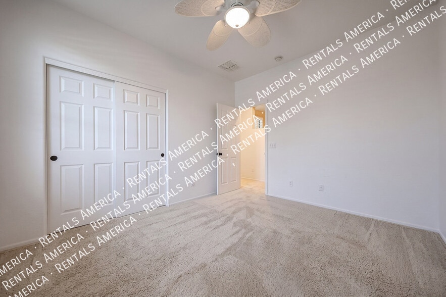 Building Photo - 30984 N Obsidian Dr