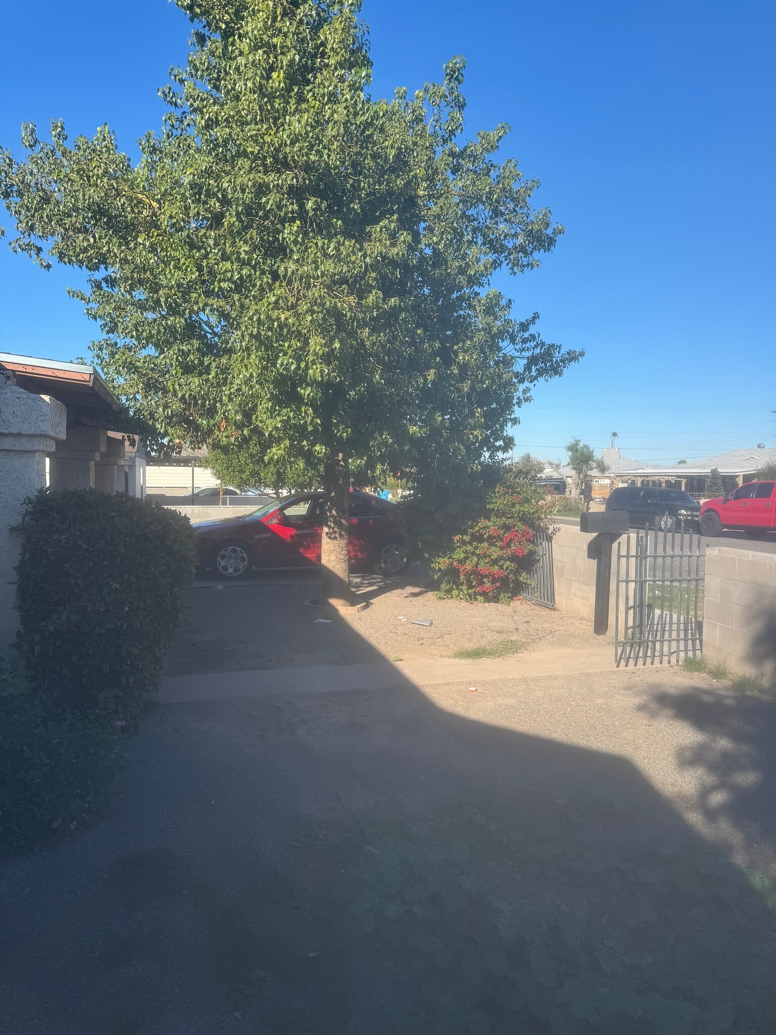 Building Photo - 6216 S 4th Ave