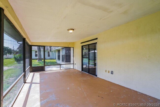 Building Photo - 6514 Flora Way