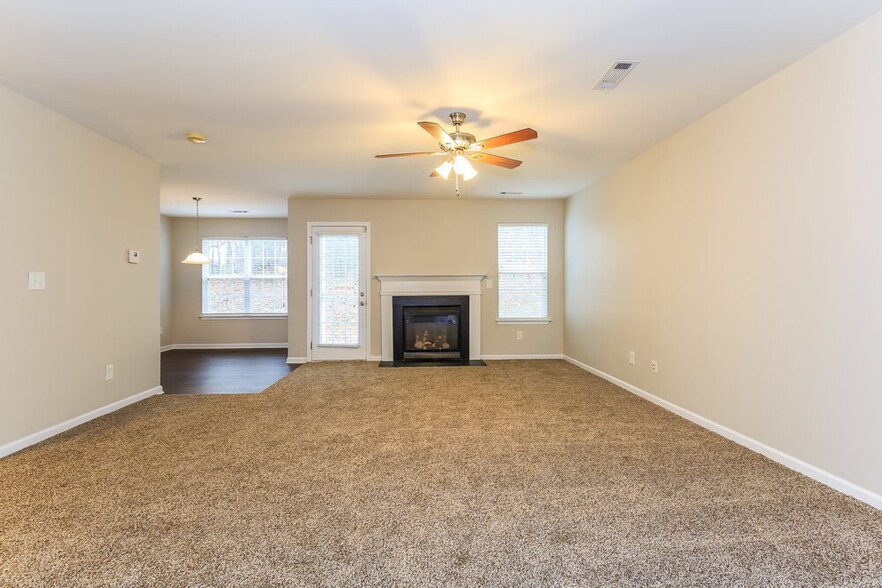 Building Photo - 5020 Wicklow Dr