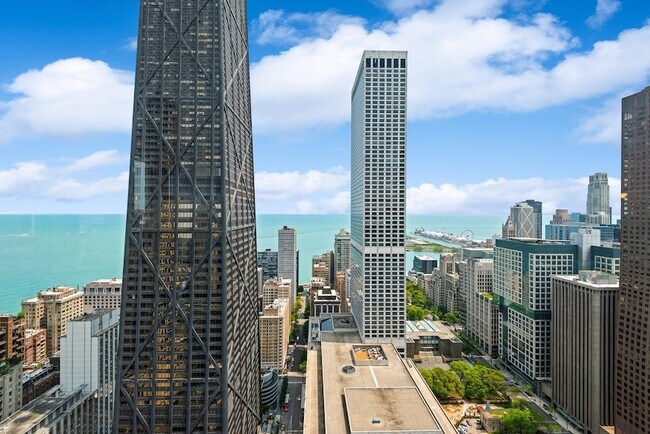 Building Photo - 111 E Chestnut St