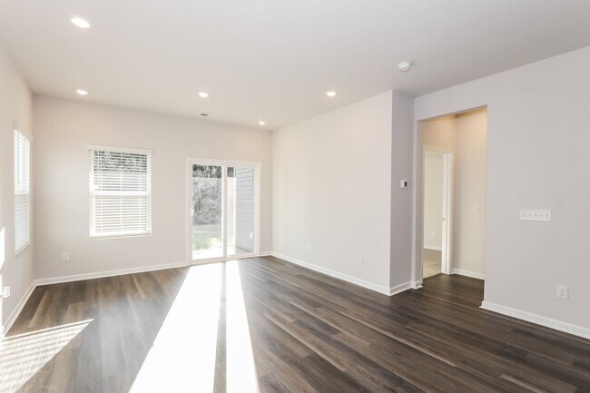 Building Photo - Brand New Townhouse - Coming Soon!