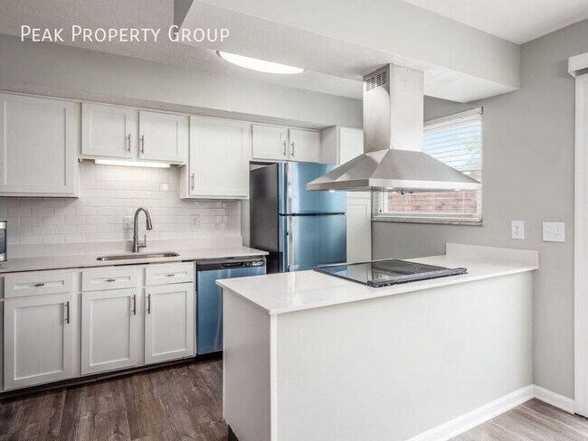 Building Photo - 1022 Folkstone Road-