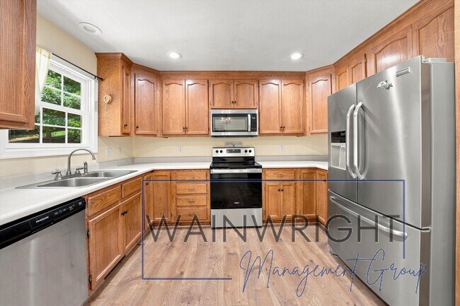 Building Photo - Lake Access Home Wirtz, VA