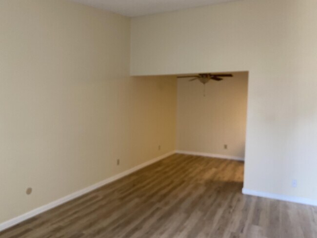 Building Photo - 1313 Floyd Ave