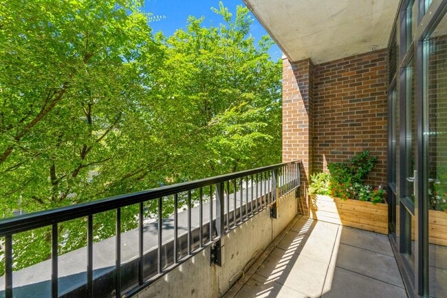 Building Photo - Mosler Lofts - 1 bedroom