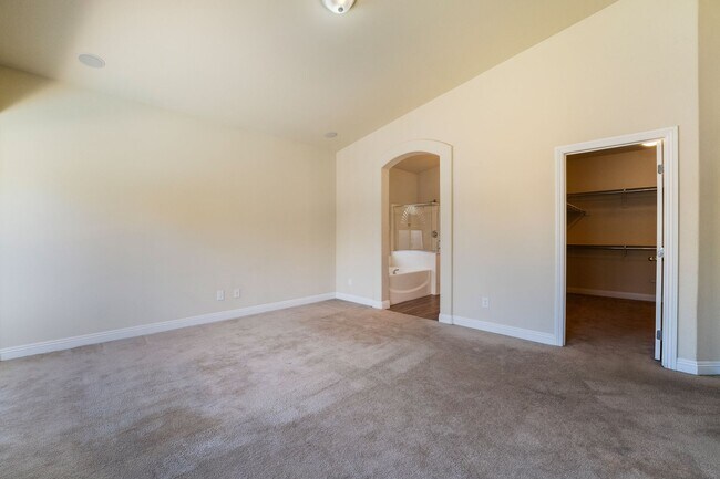 Building Photo - Charming Home with 2 Primary Bedrooms with...