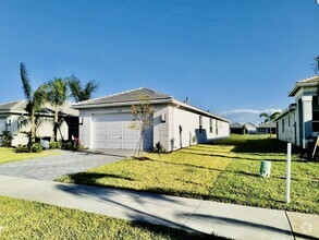 Building Photo - 13352 SW River Rock Rd