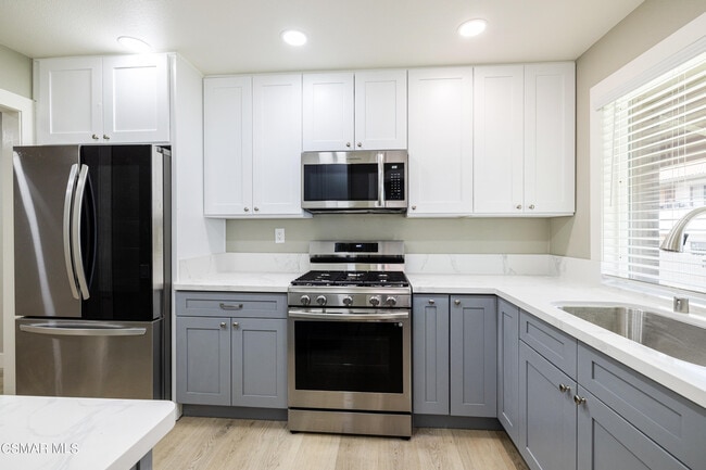 Building Photo - 31535 Lindero Canyon Rd