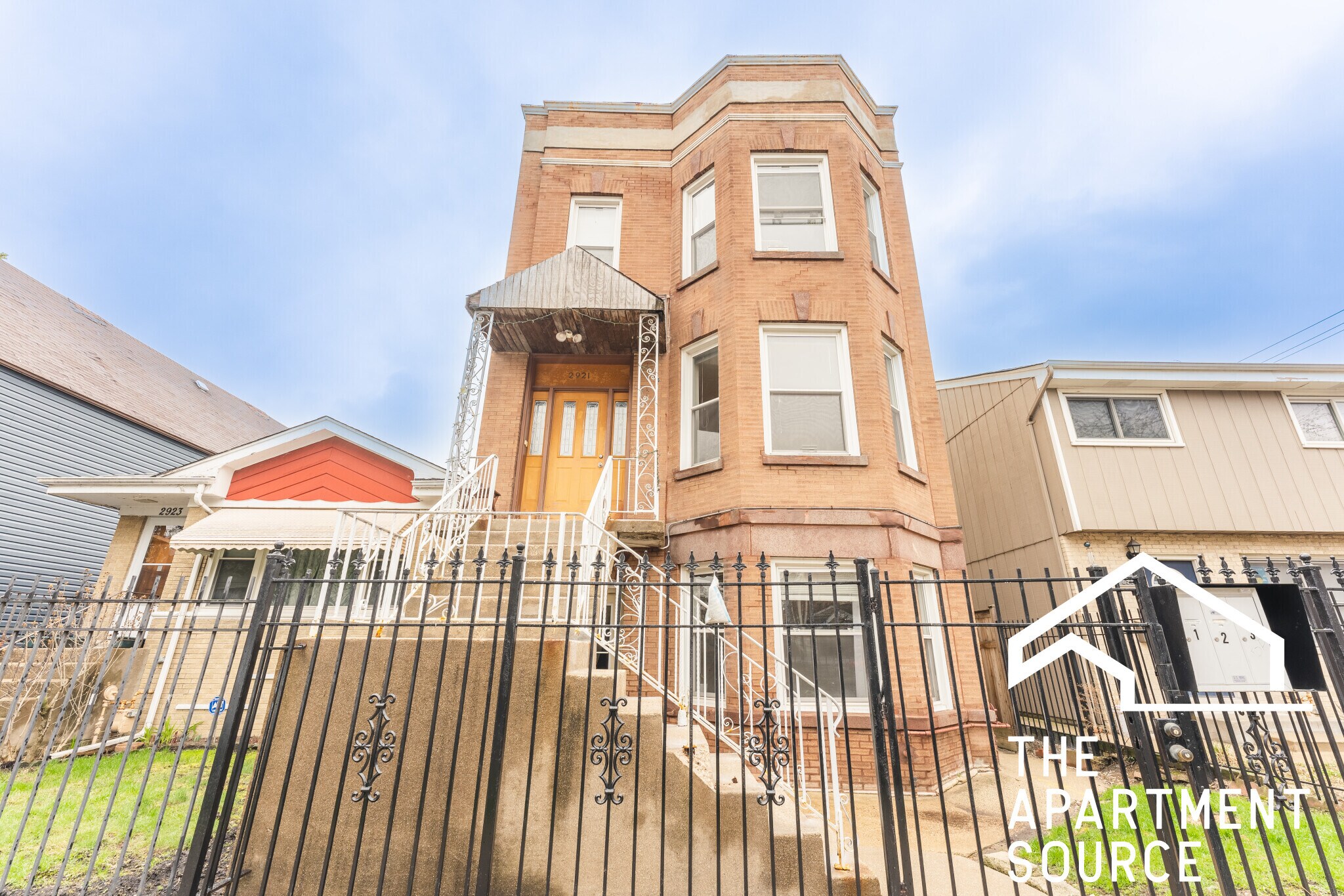 Building Photo - 2921 N Allen Ave