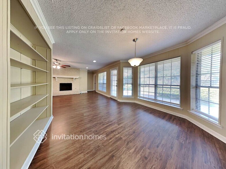 Building Photo - 2114 Valleycrest Dr