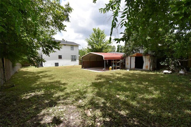 Building Photo - 1004 Avenue H