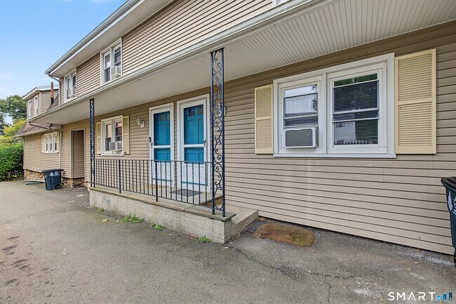 Building Photo - 151 Seaside Ave