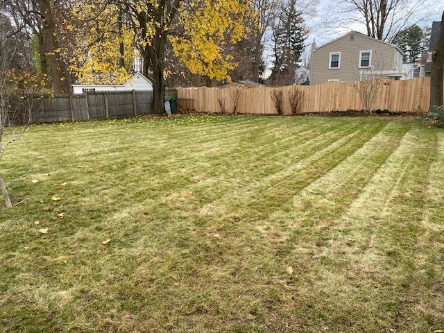 Building Photo - 300 Caroline St