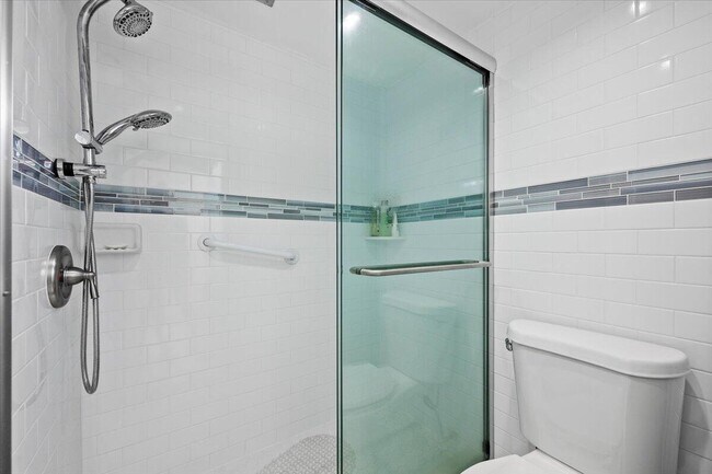 Building Photo - 3540 S Ocean Blvd