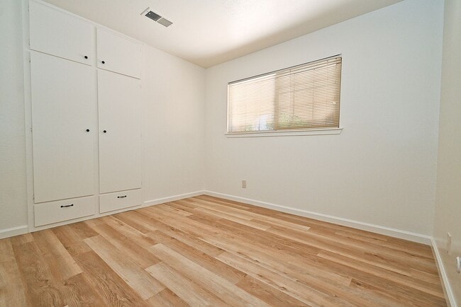Building Photo - $3790 - 3BR - GORGEOUS REMODELED HOME IN N...