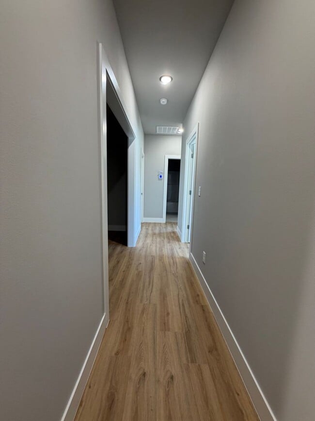 Building Photo - ***938 Seaborn Way***