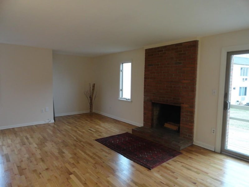 Building Photo - 403 Great Rd