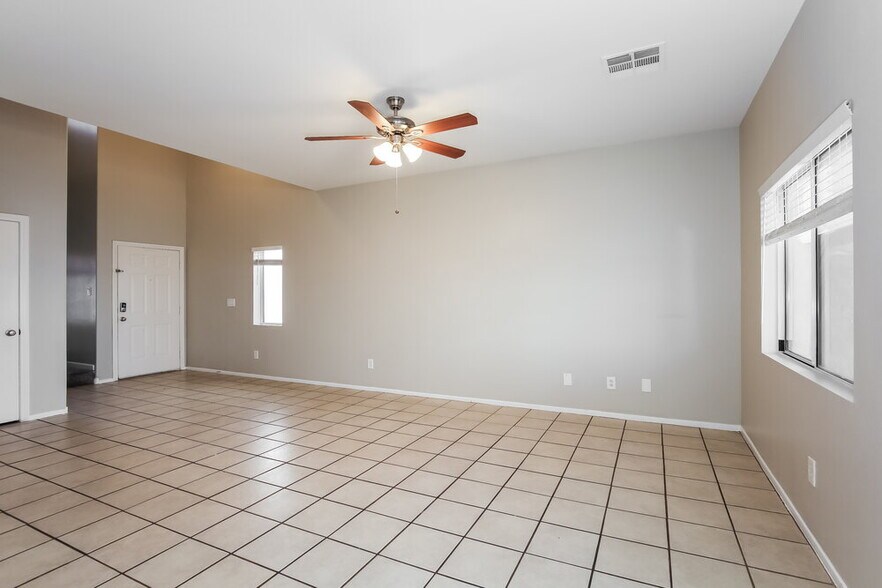 Building Photo - 5934 Aimless St