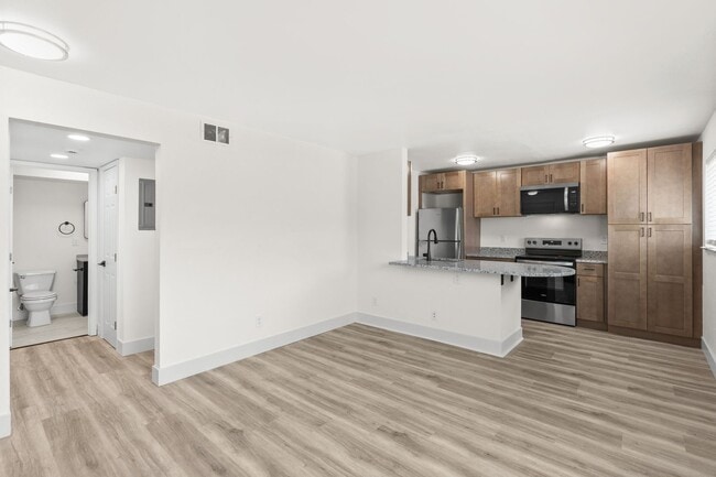 Building Photo - Tower Grove East - Updated 1 Bedroom