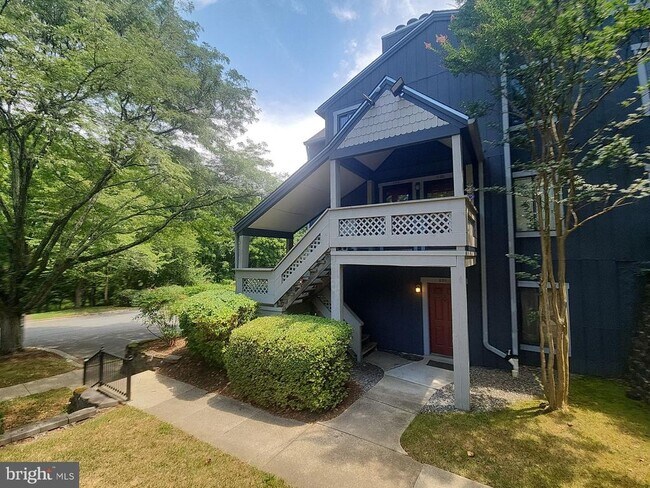 Building Photo - 936 Windbrooke Dr