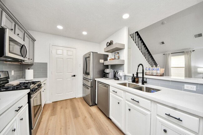Building Photo - 8919 Windfern Trace Dr