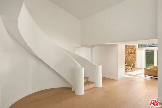 Building Photo - 650 N Tigertail Rd