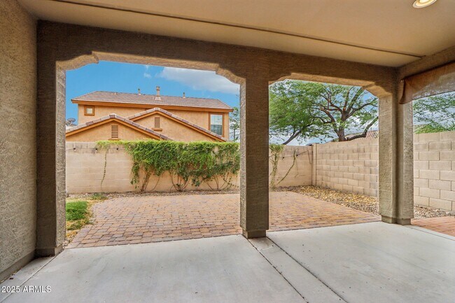 Building Photo - 7351 W Palo Brea Ln