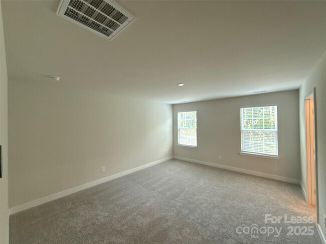 Building Photo - 422 Serenity Cir