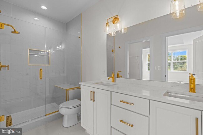 Building Photo - 46 Parry Wy