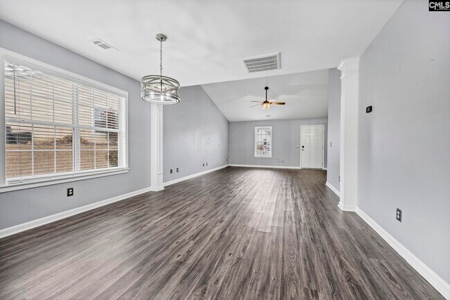 Building Photo - 120 W Horn Ct