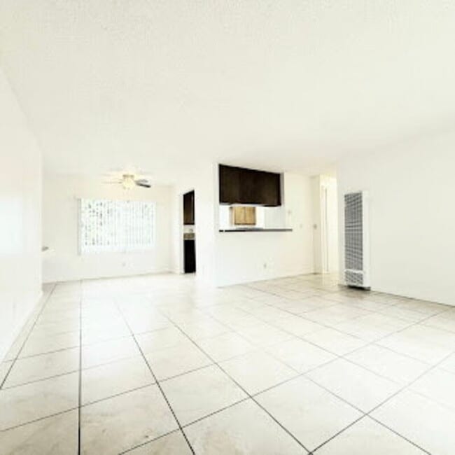 Building Photo - 11057 Ferina St