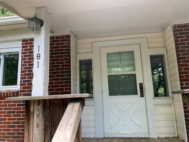 Building Photo - 181 Jordan Dr